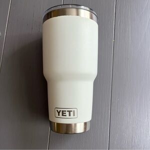 Yeti Rambler Tumbler White 30 oz